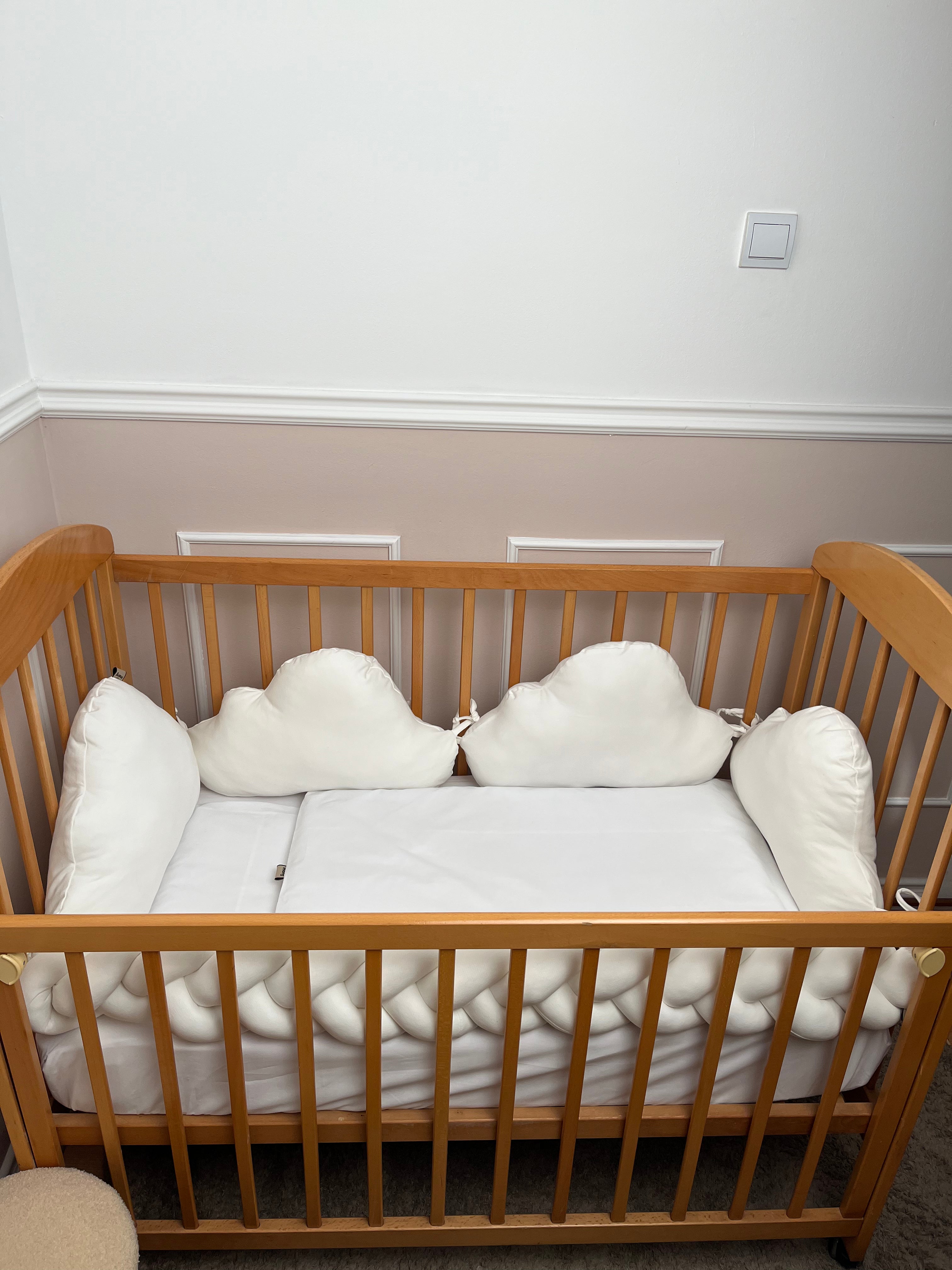 Bela Ogradica & Posteljina